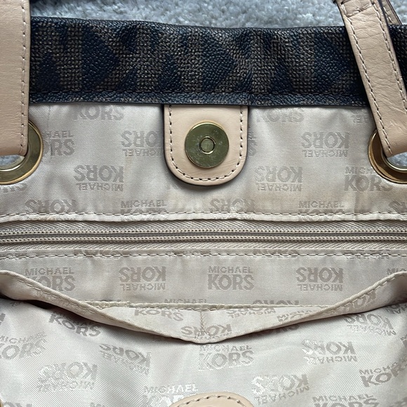 Michael Kors Brown MK Shoulder Bag - Picture 5 of 9